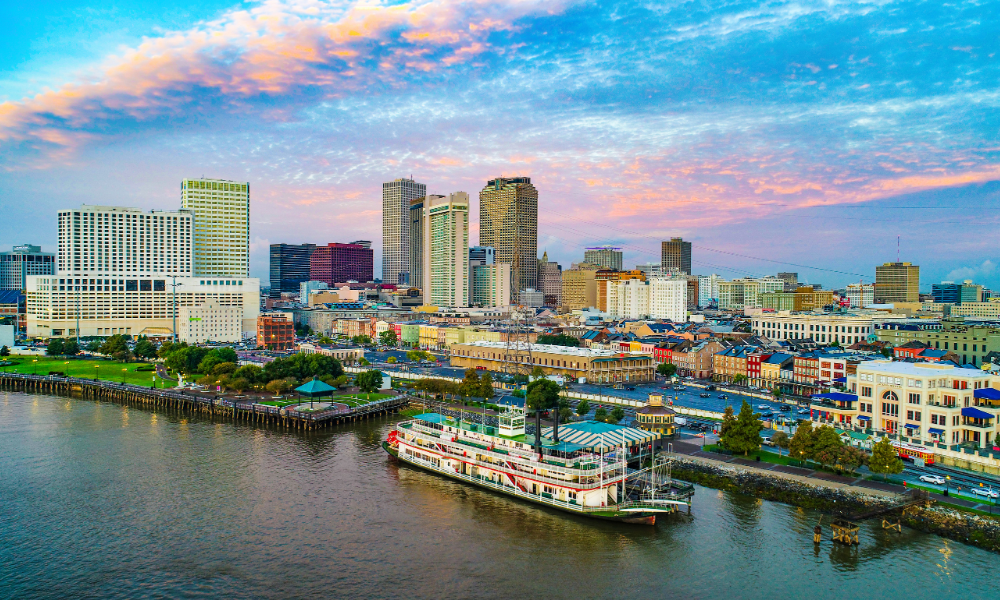 A Steamboat on the river in downtown Memphis