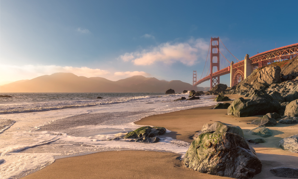 The Golden Gate bridge in bright sunshine