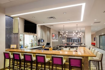 Crowne Plaza Memphis Bar
